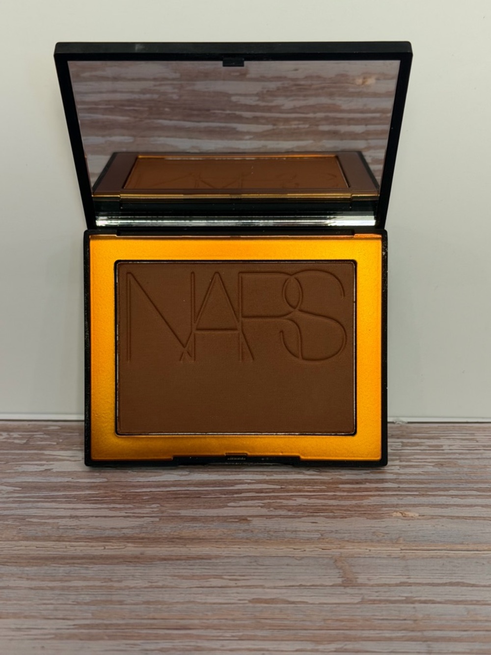 NARS Matte Bronzer - Laguna 08 - Picture 7 of 8